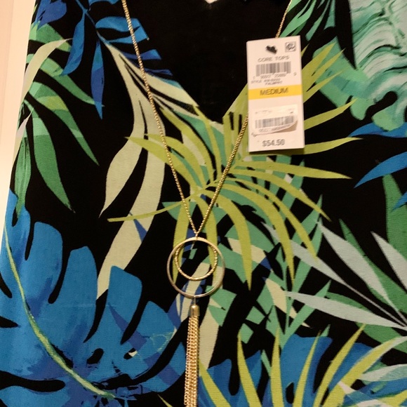 Asymmetrical, floral print top & tassel necklace S - Picture 7 of 9